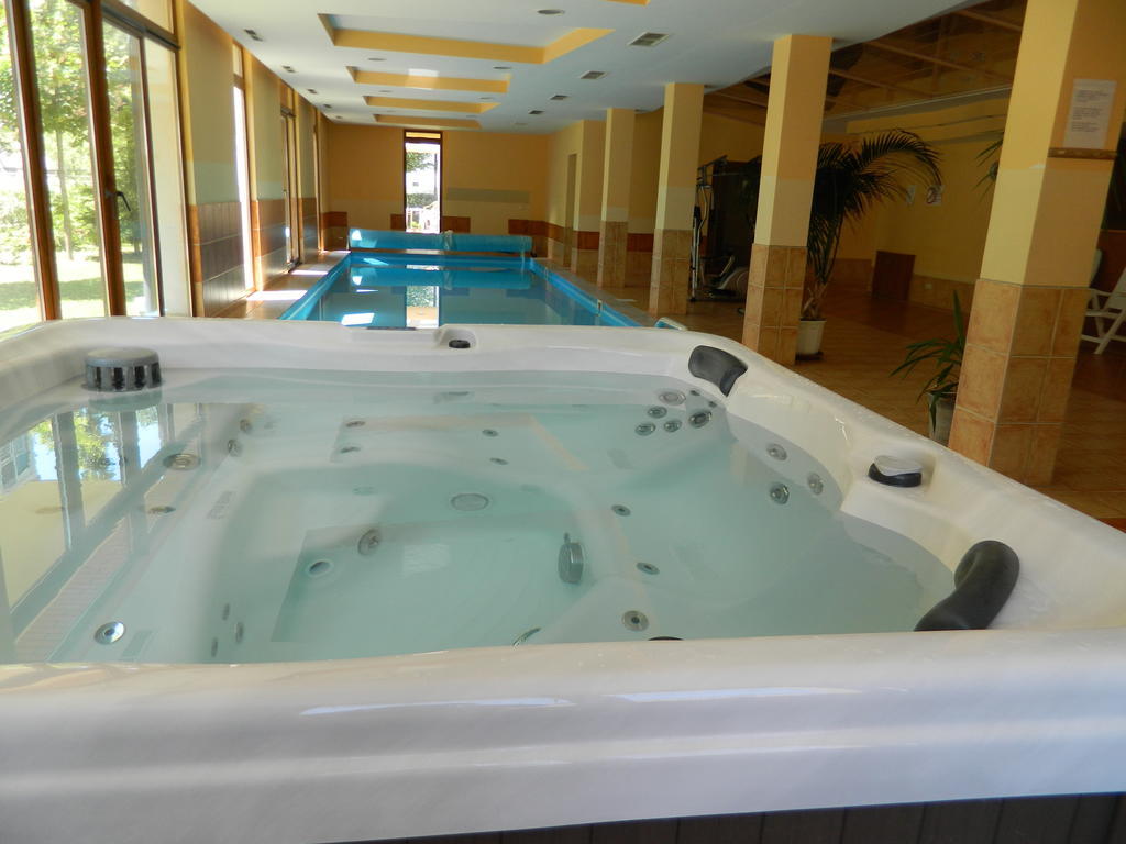 Mandarin Wellness Apartman Siofok Phòng bức ảnh